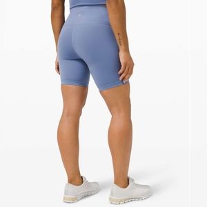 Lululemon Wunder train 6" short in color dew drop, size 4